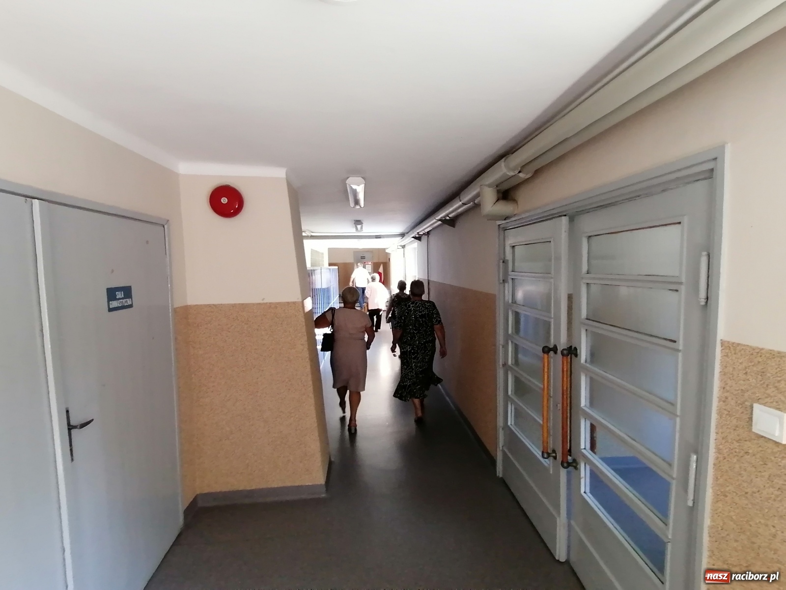 Zdjęcie w galerii na portalu naszraciborz.pl: Do godziny 21.00 możemy głosować w wyborach prezydenckich  wiadomości z regionu