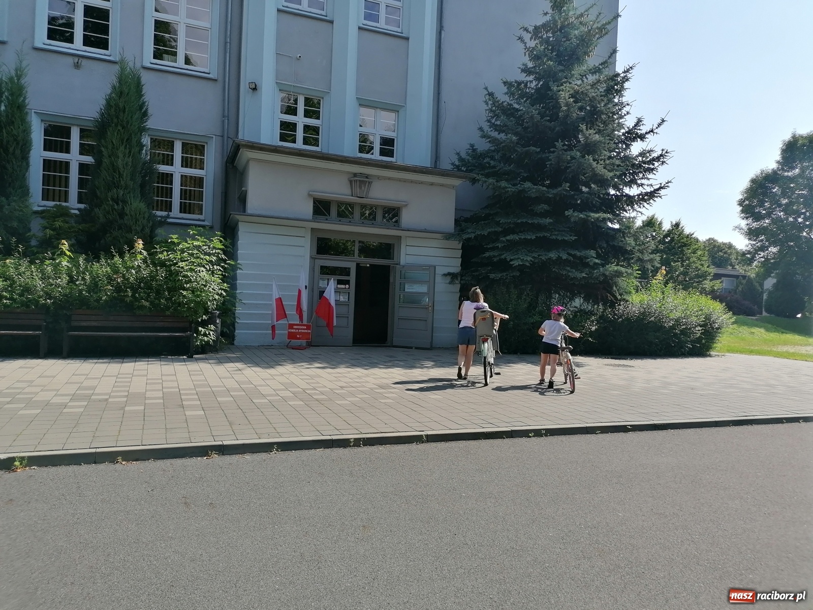 Zdjęcie w galerii na portalu naszraciborz.pl: Do godziny 21.00 możemy głosować w wyborach prezydenckich  wiadomości z regionu