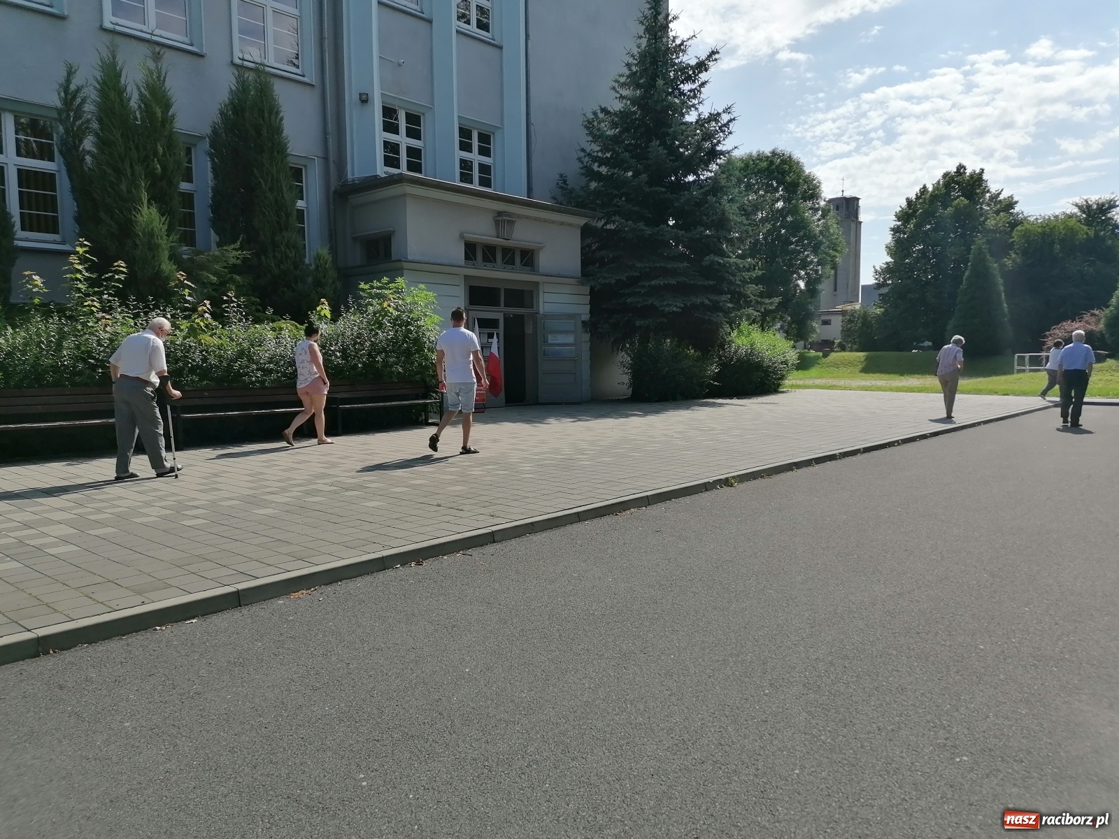 Zdjęcie w galerii na portalu naszraciborz.pl: Do godziny 21.00 możemy głosować w wyborach prezydenckich  wiadomości z regionu