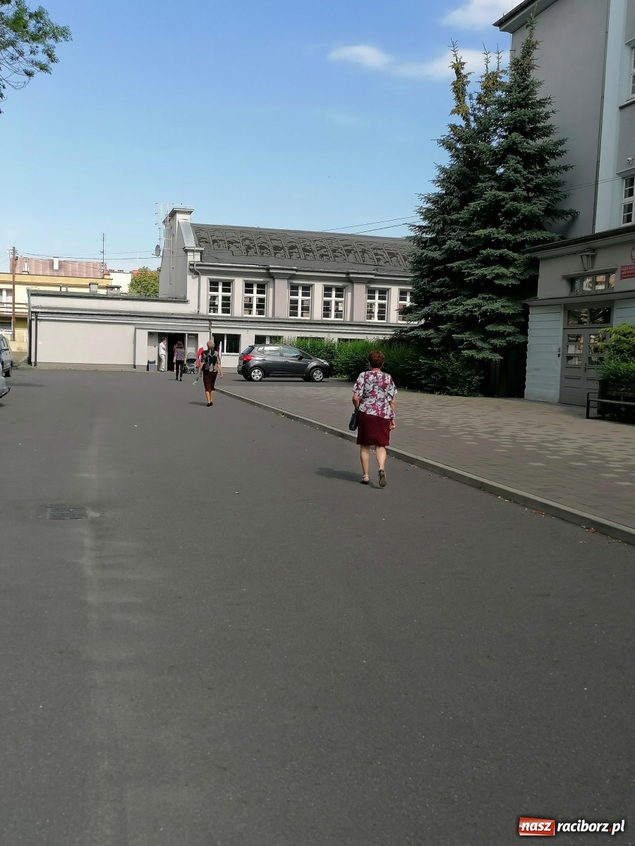 Zdjęcie w galerii na portalu naszraciborz.pl: Do godziny 21.00 możemy głosować w wyborach prezydenckich  wiadomości z regionu