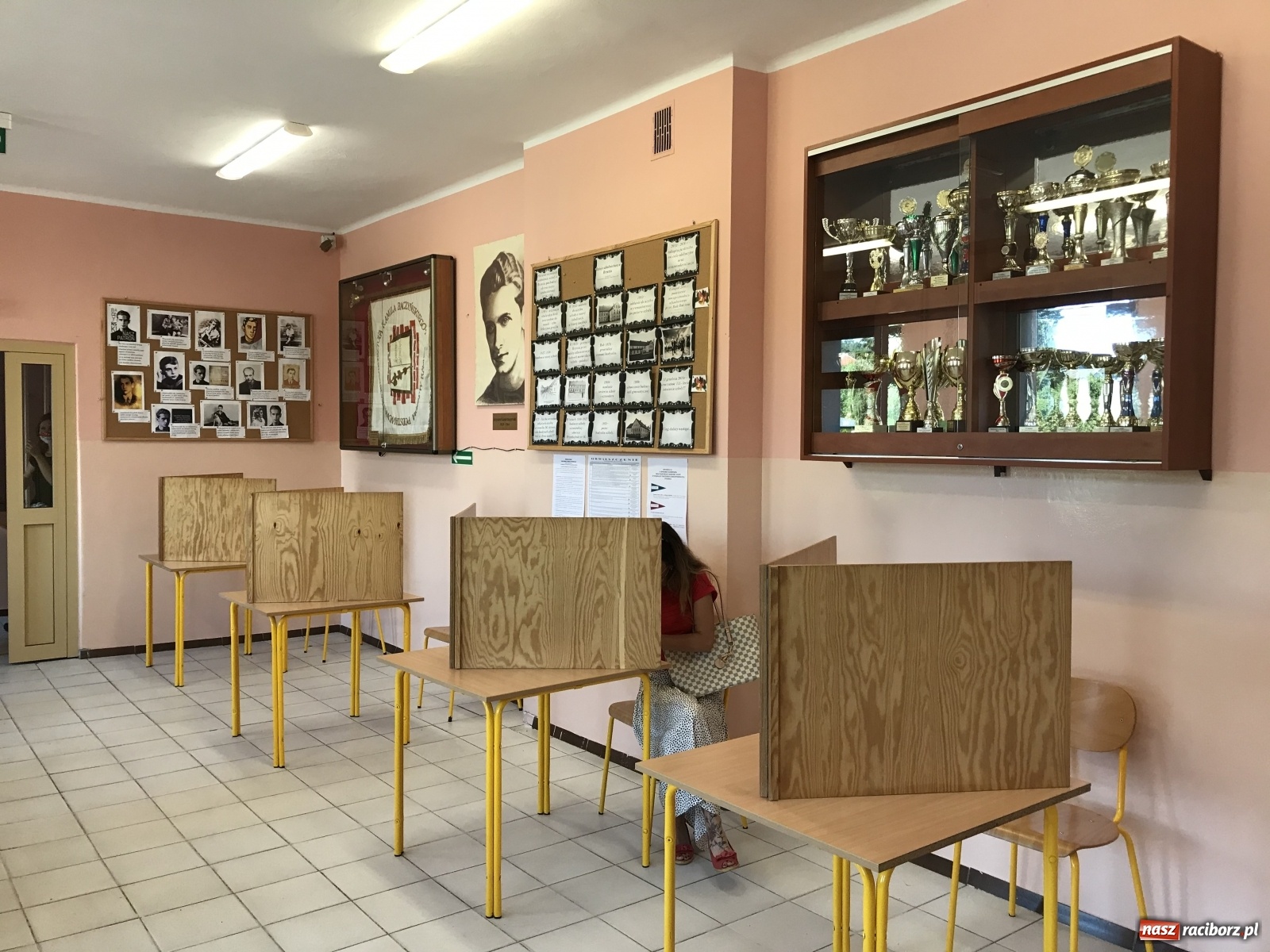 Zdjęcie w galerii na portalu naszraciborz.pl: Do godziny 21.00 możemy głosować w wyborach prezydenckich  wiadomości z regionu