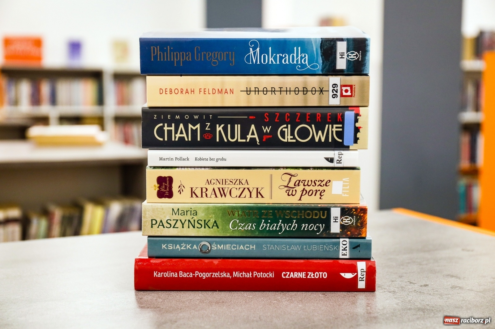 Zdjęcie w galerii na portalu naszraciborz.pl: Kolejna dawka nowości w raciborskiej bibliotece na początek tygodnia wiadomości z regionu