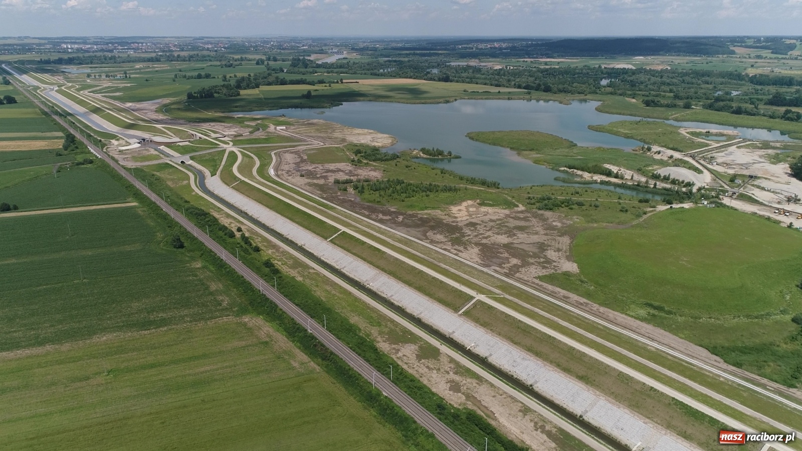 Zdjęcie w galerii na portalu naszraciborz.pl: Mało znane fakty dotyczące zbiornika Racibórz [FOTO i WIDEO z lotu ptaka] wiadomości z regionu