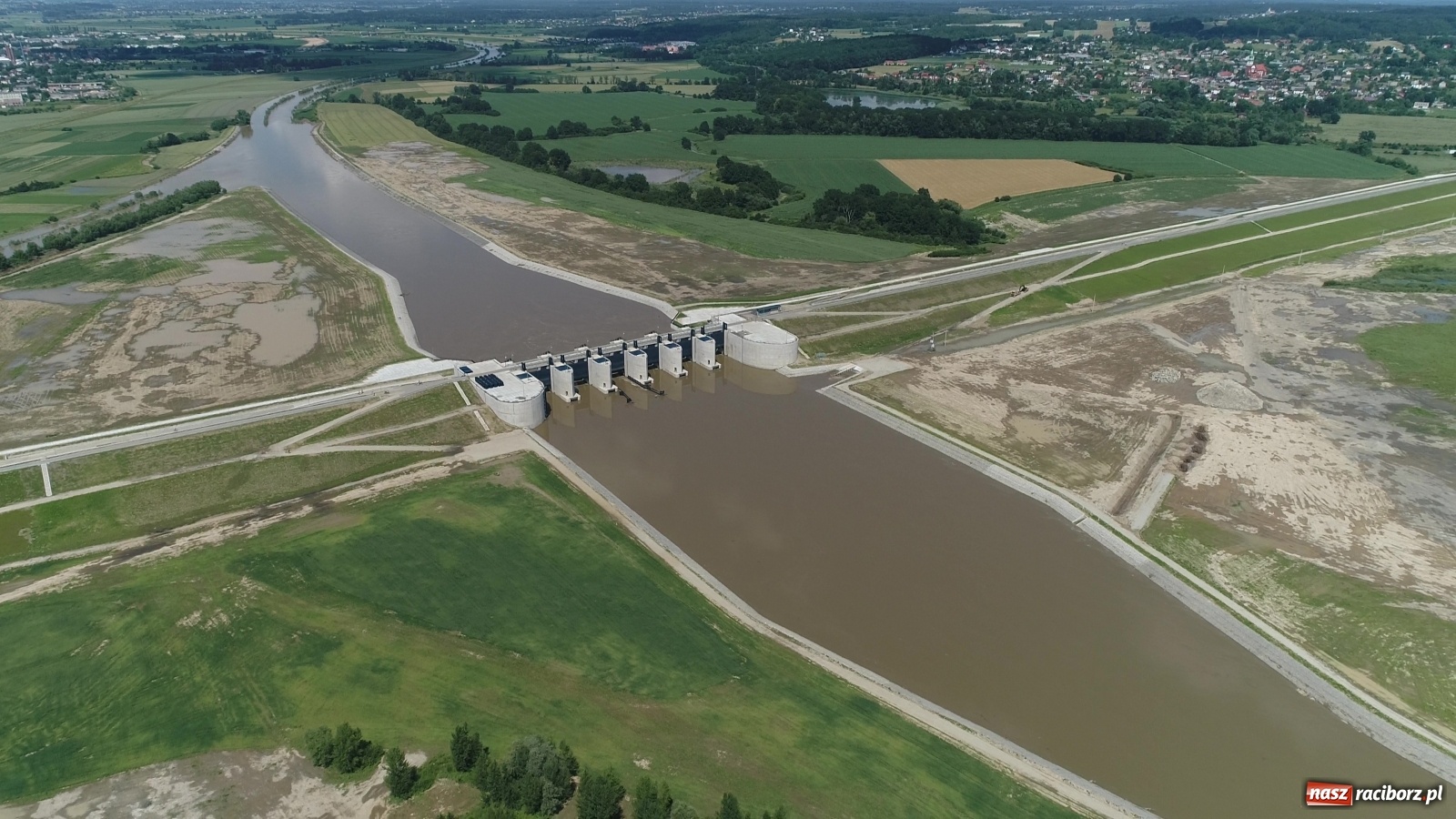 Zdjęcie w galerii na portalu naszraciborz.pl: Mało znane fakty dotyczące zbiornika Racibórz [FOTO i WIDEO z lotu ptaka] wiadomości z regionu