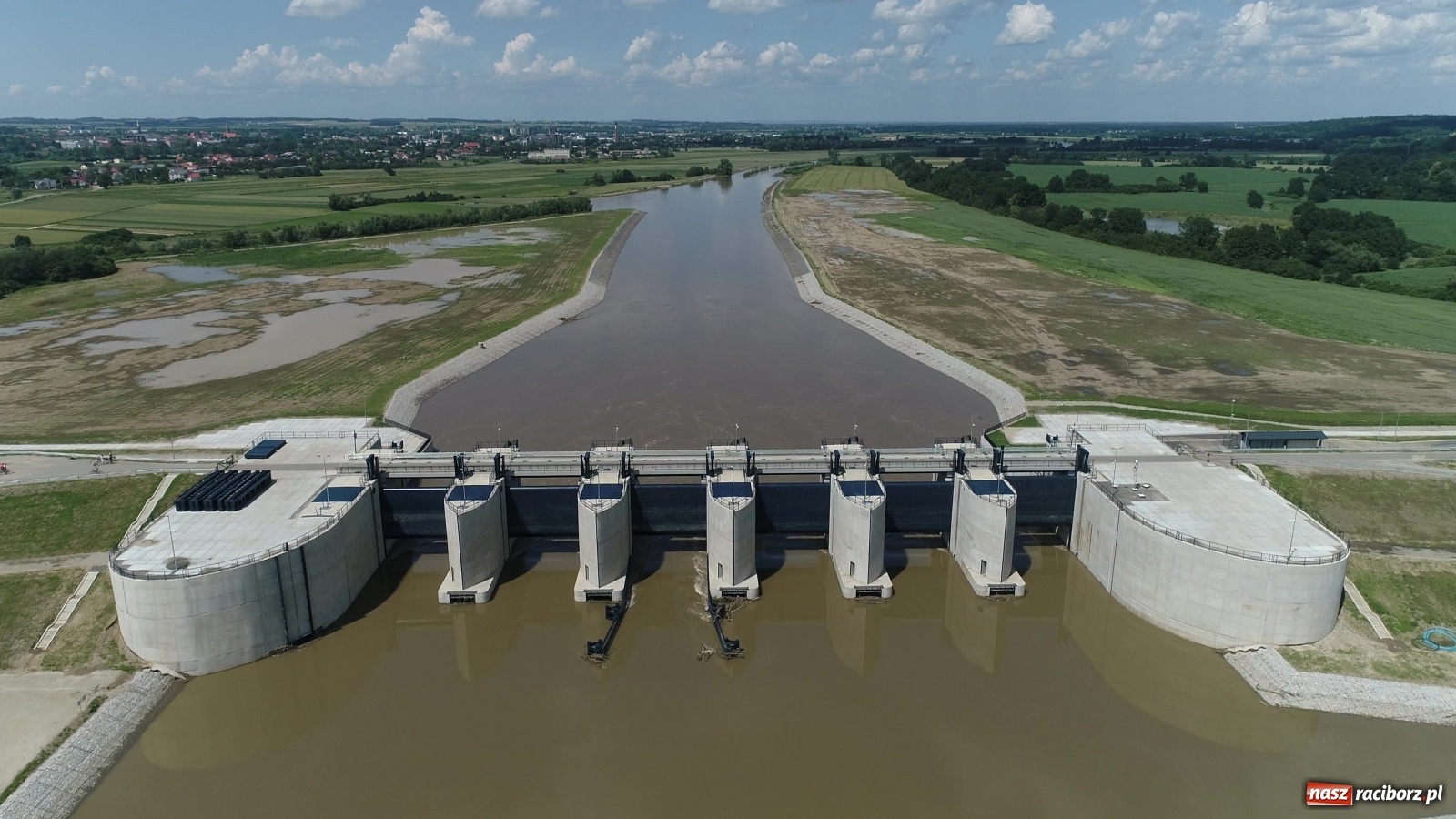 Zdjęcie w galerii na portalu naszraciborz.pl: Mało znane fakty dotyczące zbiornika Racibórz [FOTO i WIDEO z lotu ptaka] wiadomości z regionu