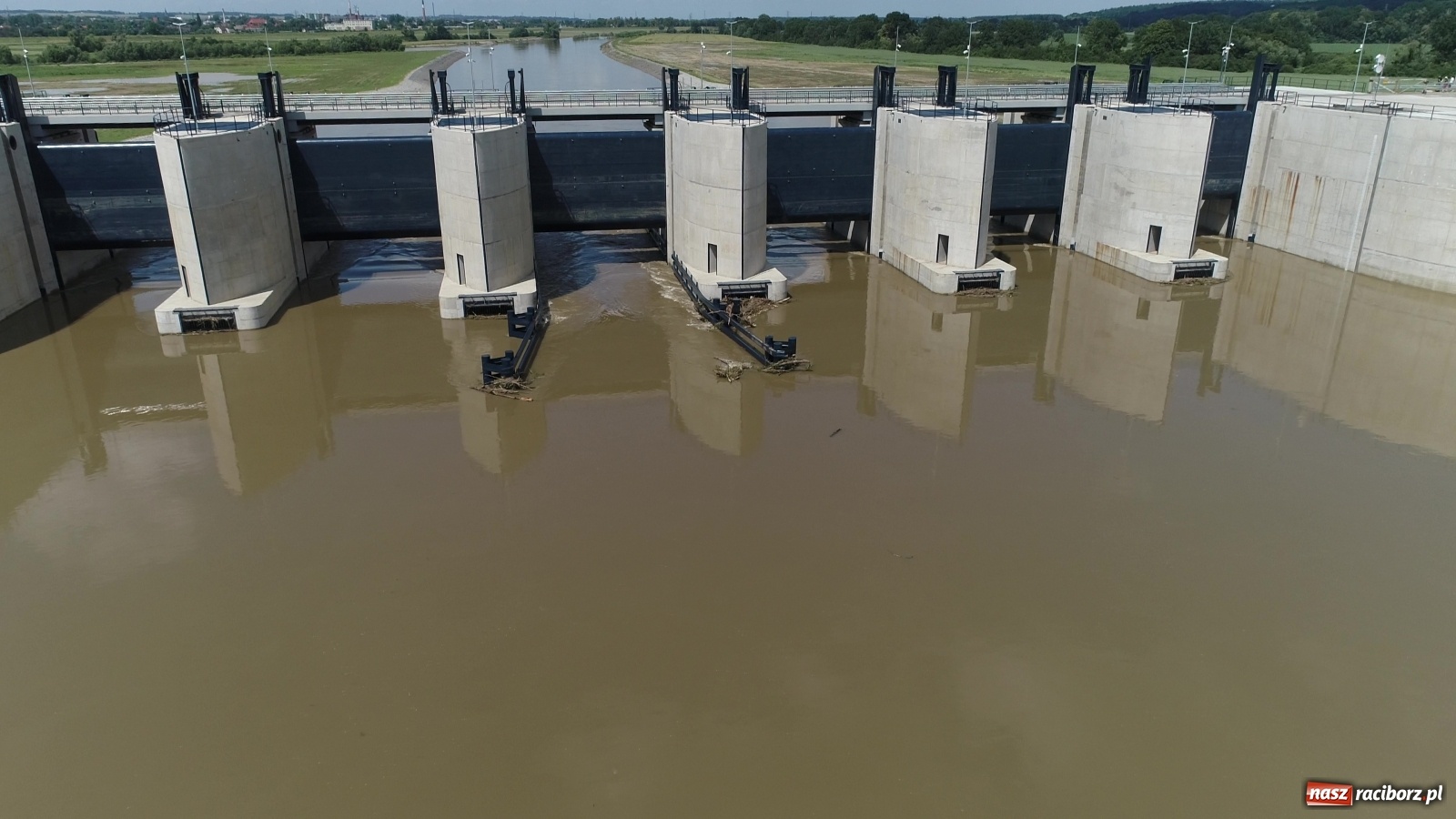 Zdjęcie w galerii na portalu naszraciborz.pl: Mało znane fakty dotyczące zbiornika Racibórz [FOTO i WIDEO z lotu ptaka] wiadomości z regionu