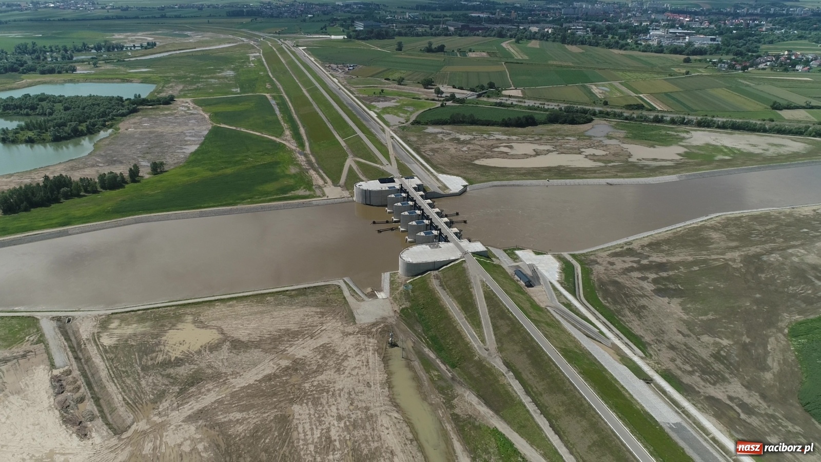 Zdjęcie w galerii na portalu naszraciborz.pl: Mało znane fakty dotyczące zbiornika Racibórz [FOTO i WIDEO z lotu ptaka] wiadomości z regionu