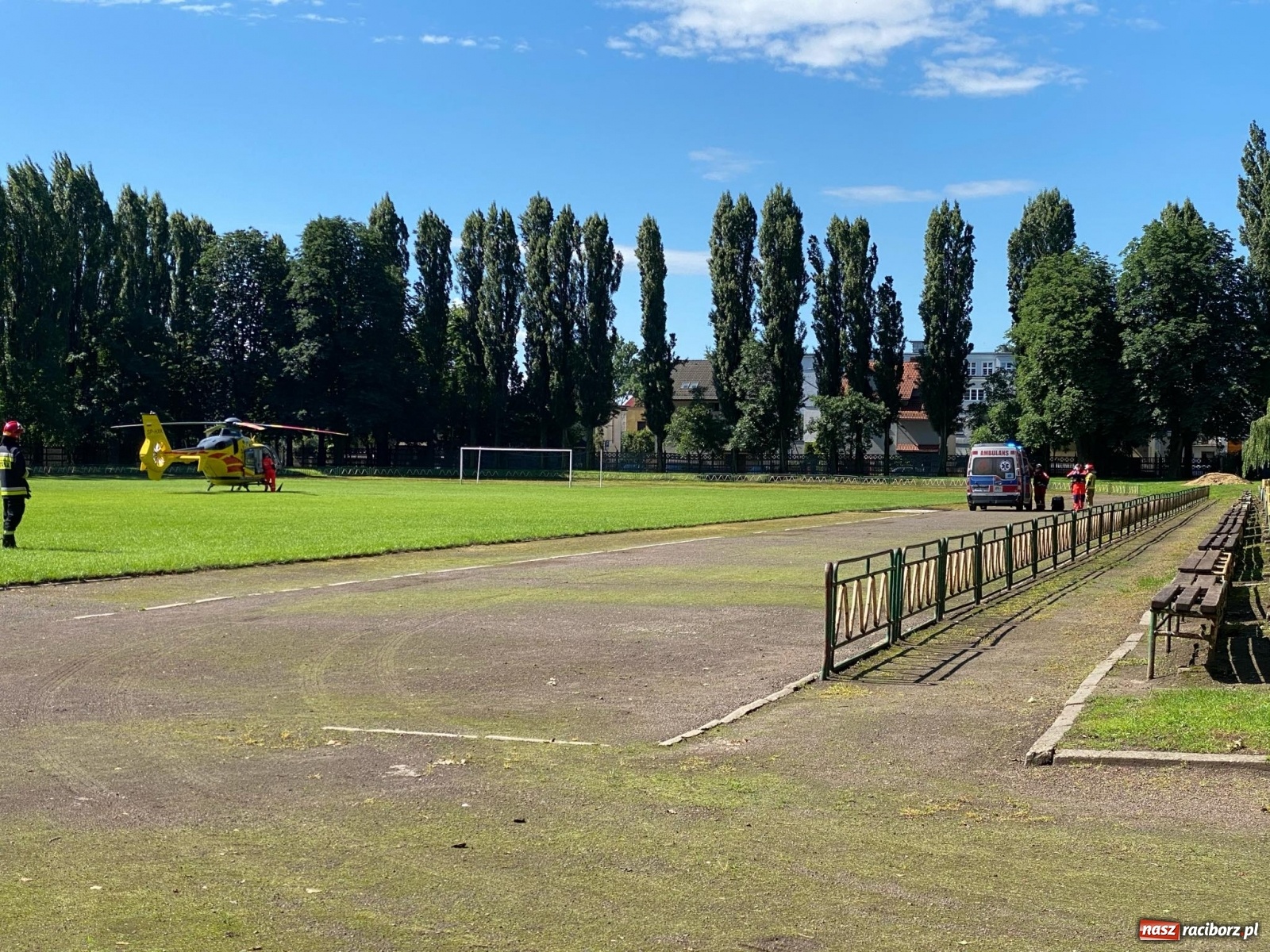 Zdjęcie w galerii na portalu naszraciborz.pl: Poparzenie w Raciborzu. W akcji śmigłowiec LPR [FOTO] wiadomości z regionu