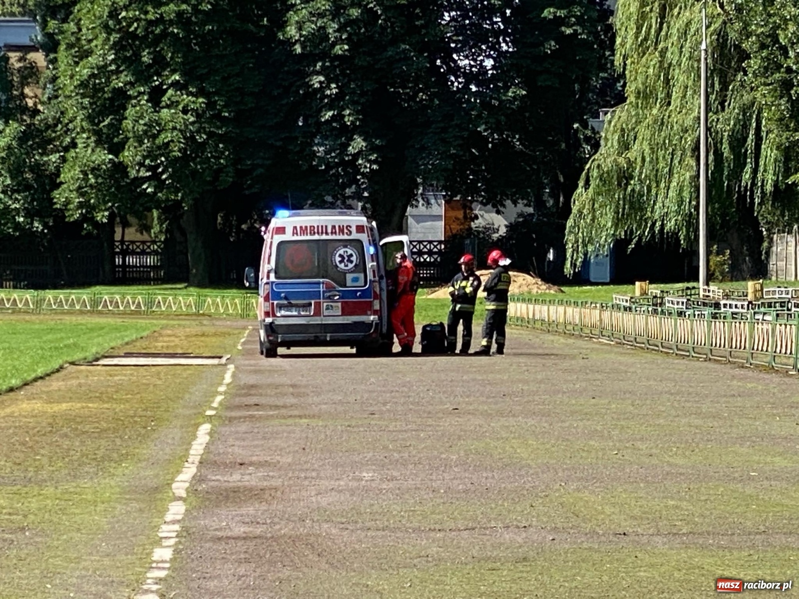 Zdjęcie w galerii na portalu naszraciborz.pl: Poparzenie w Raciborzu. W akcji śmigłowiec LPR [FOTO] wiadomości z regionu