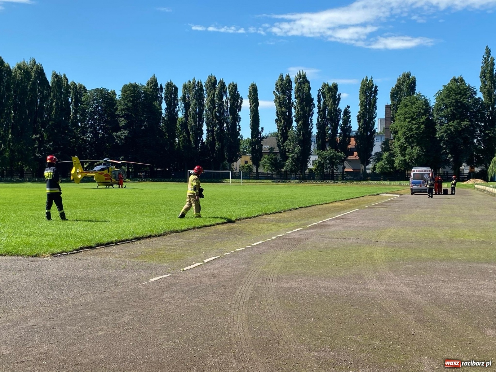 Zdjęcie w galerii na portalu naszraciborz.pl: Poparzenie w Raciborzu. W akcji śmigłowiec LPR [FOTO] wiadomości z regionu
