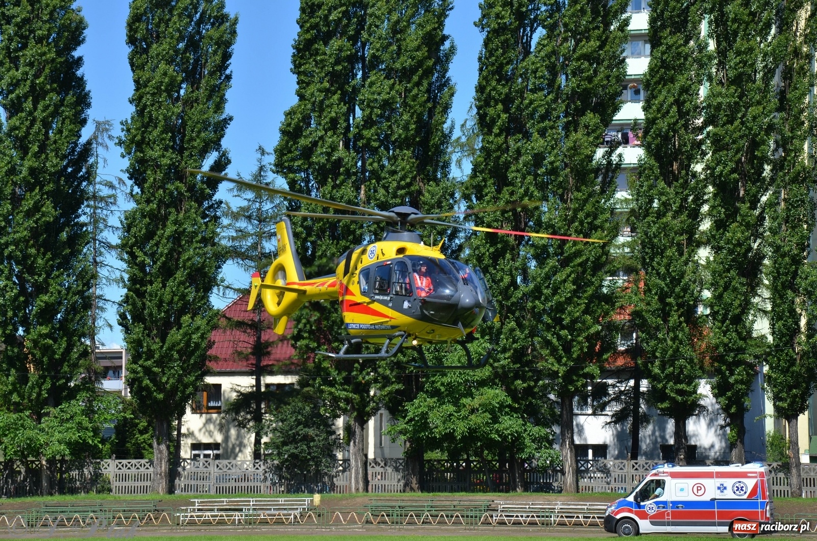 Zdjęcie w galerii na portalu naszraciborz.pl: Poparzenie w Raciborzu. W akcji śmigłowiec LPR [FOTO] wiadomości z regionu