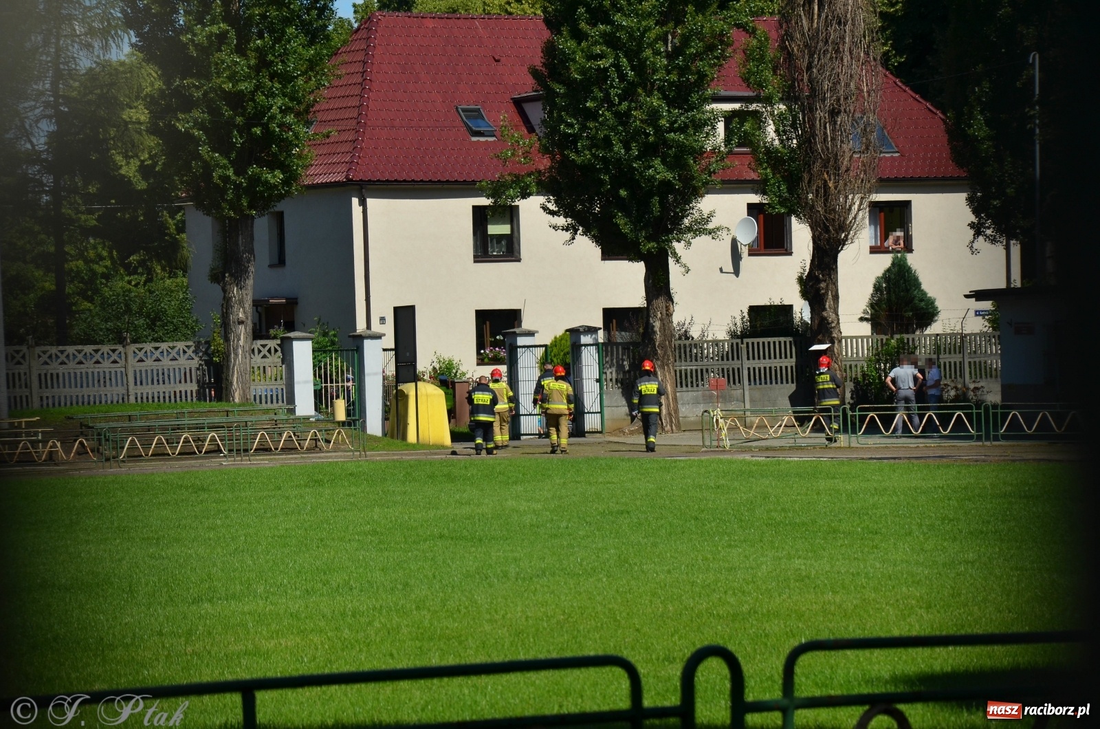 Zdjęcie w galerii na portalu naszraciborz.pl: Poparzenie w Raciborzu. W akcji śmigłowiec LPR [FOTO] wiadomości z regionu