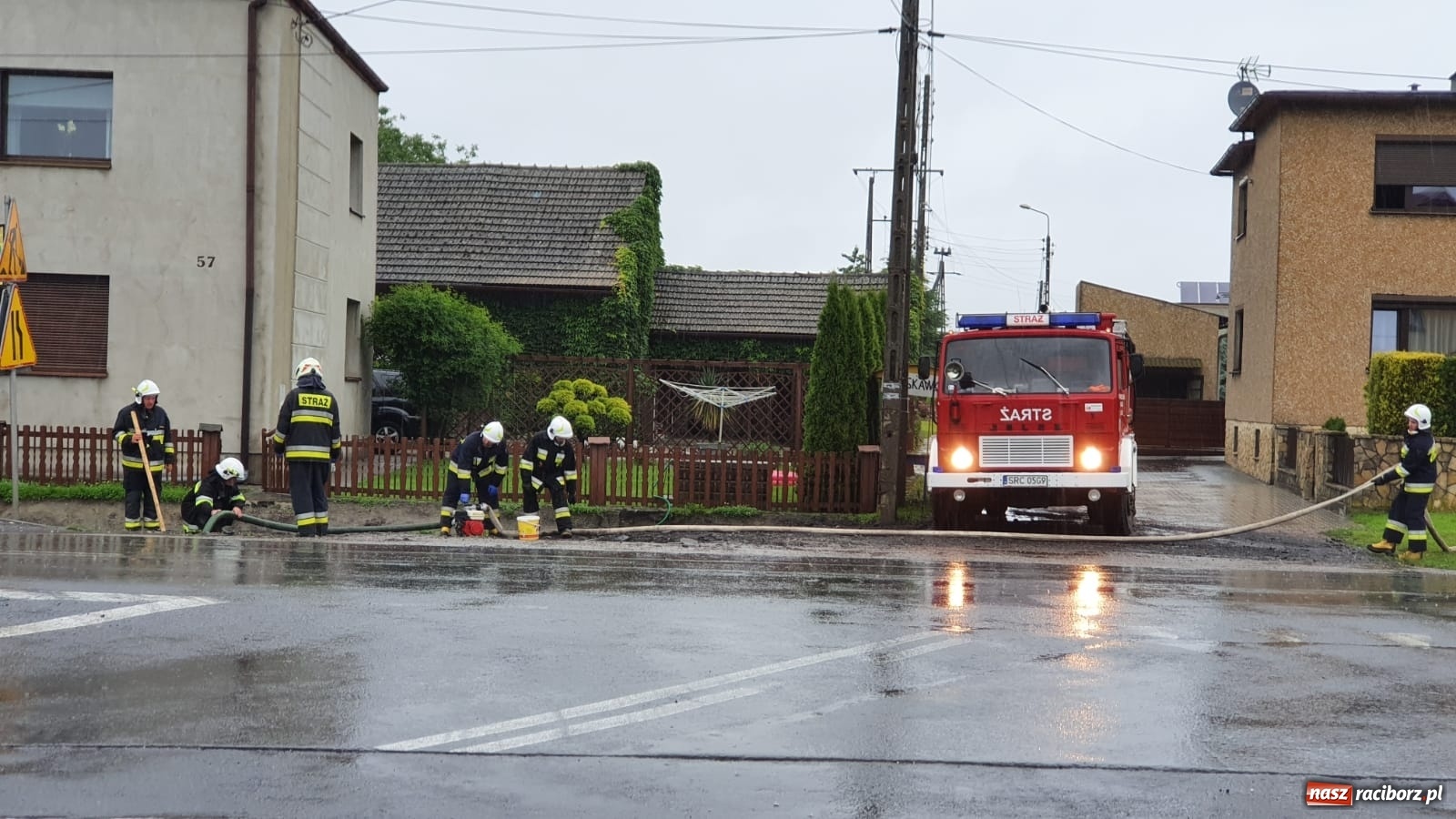 Zdjęcie w galerii na portalu naszraciborz.pl: Raport 998. Kolejny dzień strażackiej walki ze skutkami opadów wiadomości z regionu