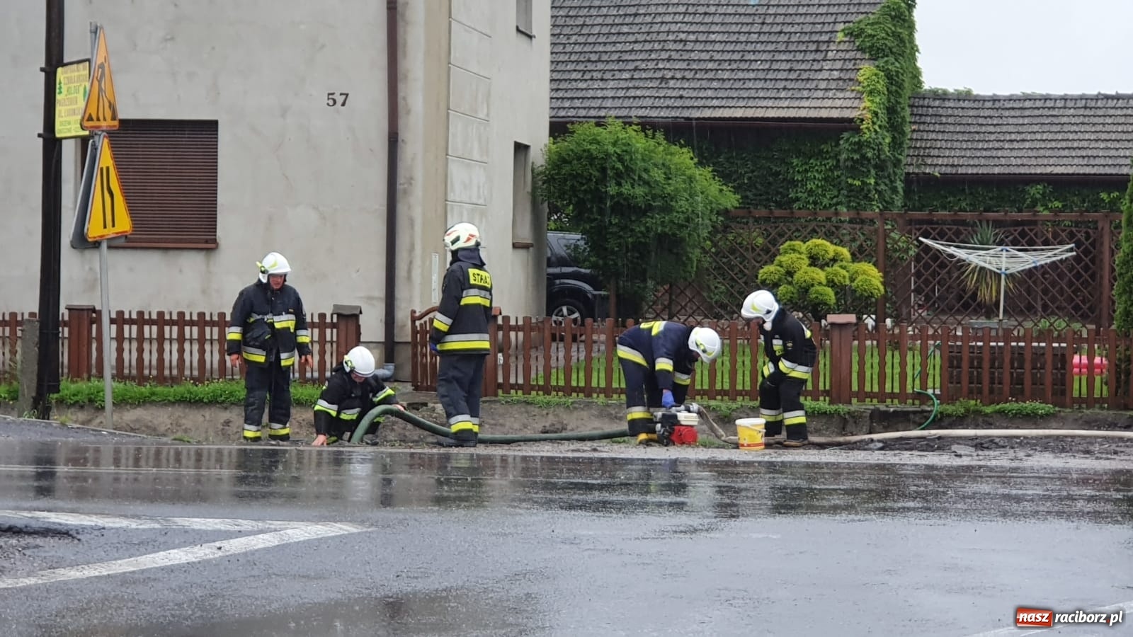 Zdjęcie w galerii na portalu naszraciborz.pl: Raport 998. Kolejny dzień strażackiej walki ze skutkami opadów wiadomości z regionu