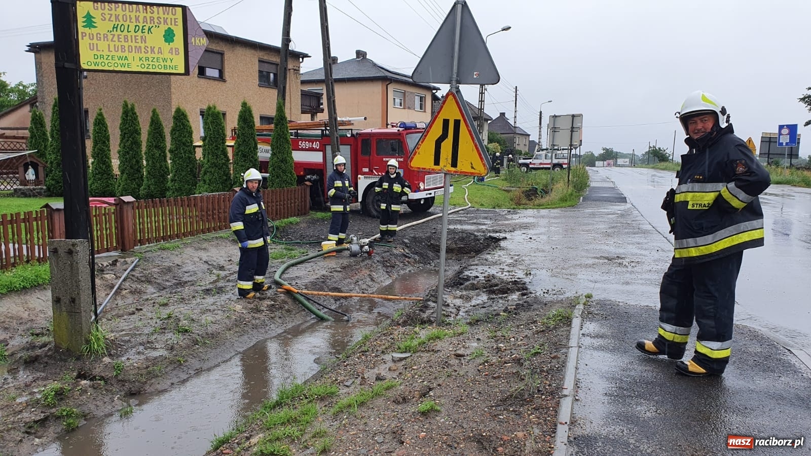 Zdjęcie w galerii na portalu naszraciborz.pl: Raport 998. Kolejny dzień strażackiej walki ze skutkami opadów wiadomości z regionu
