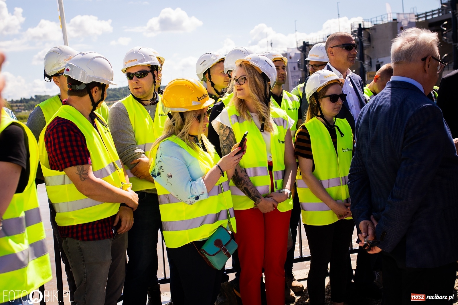 Zdjęcie w galerii na portalu naszraciborz.pl: Nie odpuścili! Ekipa Budimexu stoi za sukcesem przy budowie zbiornika Racibórz wiadomości z regionu