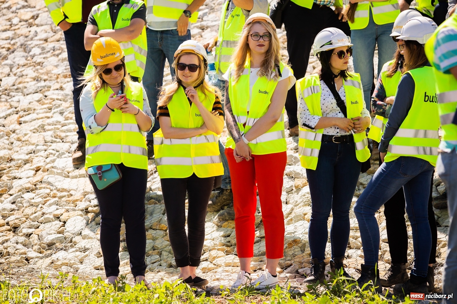 Zdjęcie w galerii na portalu naszraciborz.pl: Nie odpuścili! Ekipa Budimexu stoi za sukcesem przy budowie zbiornika Racibórz wiadomości z regionu
