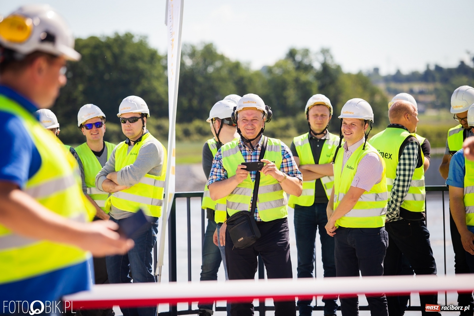 Zdjęcie w galerii na portalu naszraciborz.pl: Nie odpuścili! Ekipa Budimexu stoi za sukcesem przy budowie zbiornika Racibórz wiadomości z regionu