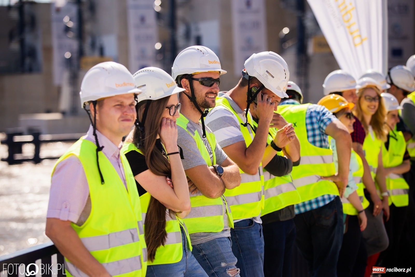 Zdjęcie w galerii na portalu naszraciborz.pl: Nie odpuścili! Ekipa Budimexu stoi za sukcesem przy budowie zbiornika Racibórz wiadomości z regionu