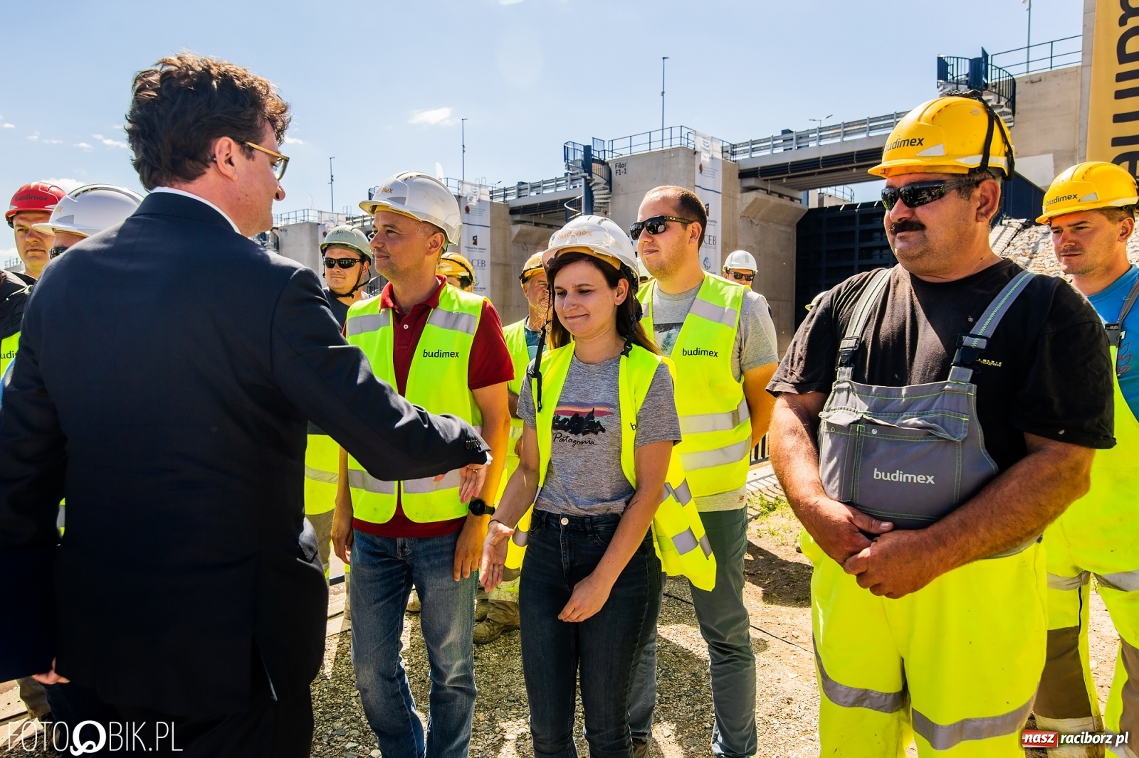 Zdjęcie w galerii na portalu naszraciborz.pl: Nie odpuścili! Ekipa Budimexu stoi za sukcesem przy budowie zbiornika Racibórz wiadomości z regionu