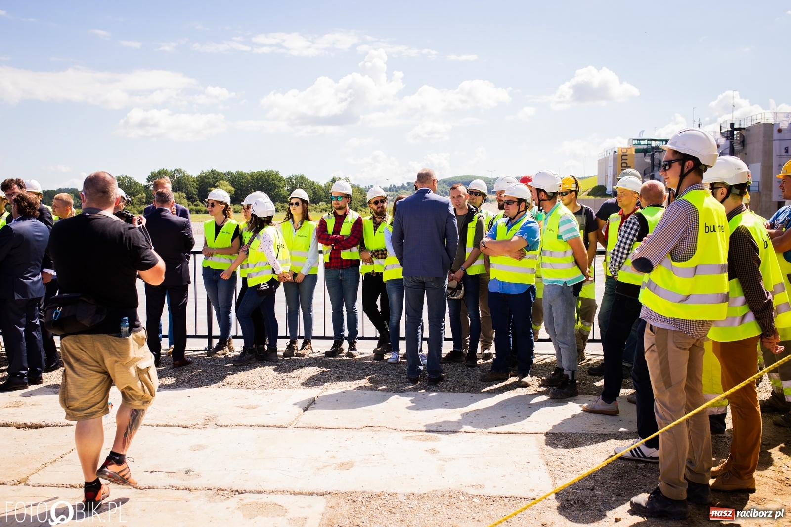 Zdjęcie w galerii na portalu naszraciborz.pl: Nie odpuścili! Ekipa Budimexu stoi za sukcesem przy budowie zbiornika Racibórz wiadomości z regionu