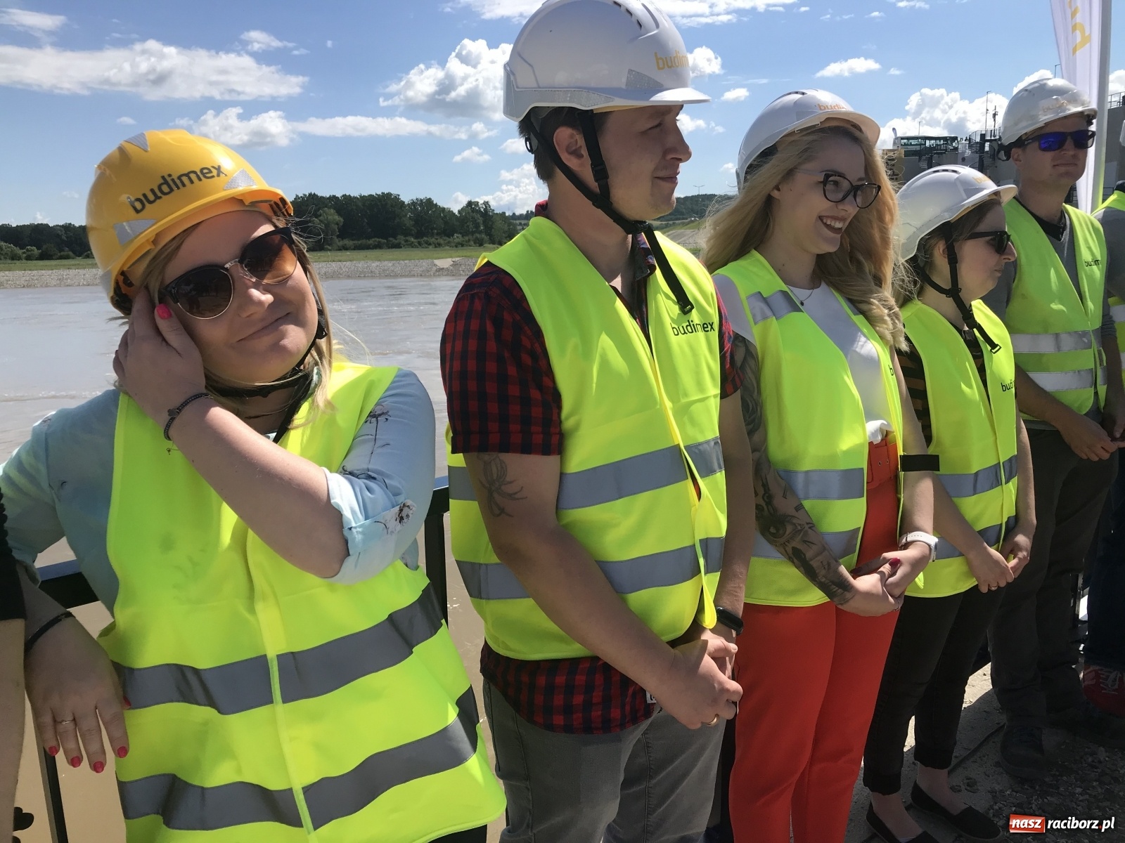 Zdjęcie w galerii na portalu naszraciborz.pl: Nie odpuścili! Ekipa Budimexu stoi za sukcesem przy budowie zbiornika Racibórz wiadomości z regionu