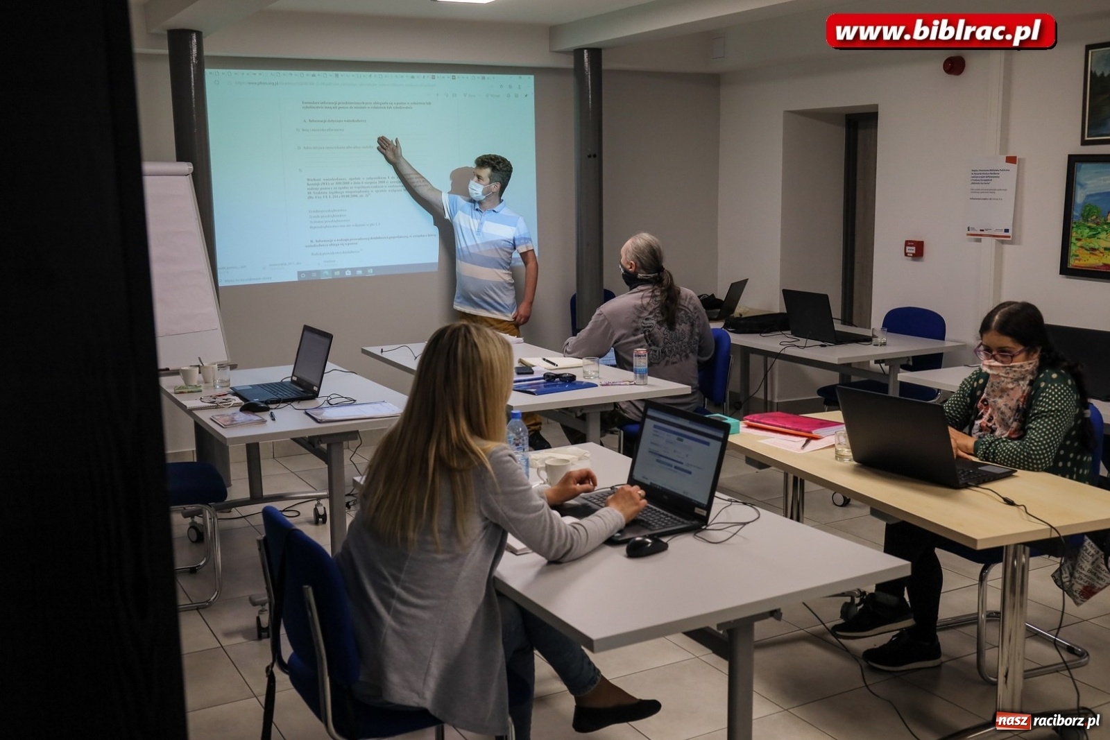 Zdjęcie w galerii na portalu naszraciborz.pl: Biblioteka pomaga na trudnym rynku pracy wiadomości z regionu