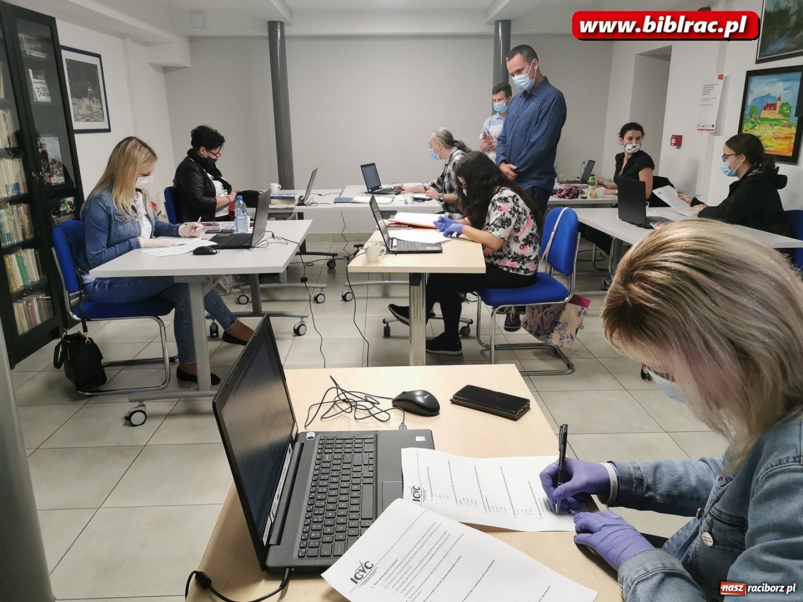 Zdjęcie w galerii na portalu naszraciborz.pl: Biblioteka pomaga na trudnym rynku pracy wiadomości z regionu