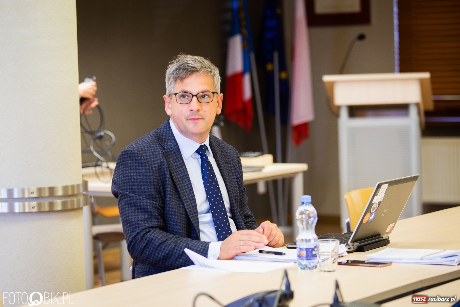 Zdjęcie w galerii na portalu naszraciborz.pl: Miód i dziegieć. Starosta z wotum zaufania od radnych  wiadomości z regionu