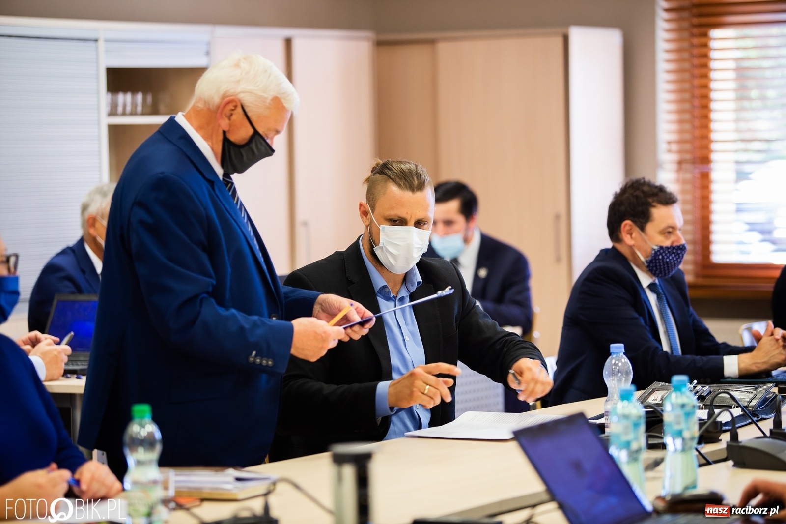 Zdjęcie w galerii na portalu naszraciborz.pl: Miód i dziegieć. Starosta z wotum zaufania od radnych  wiadomości z regionu