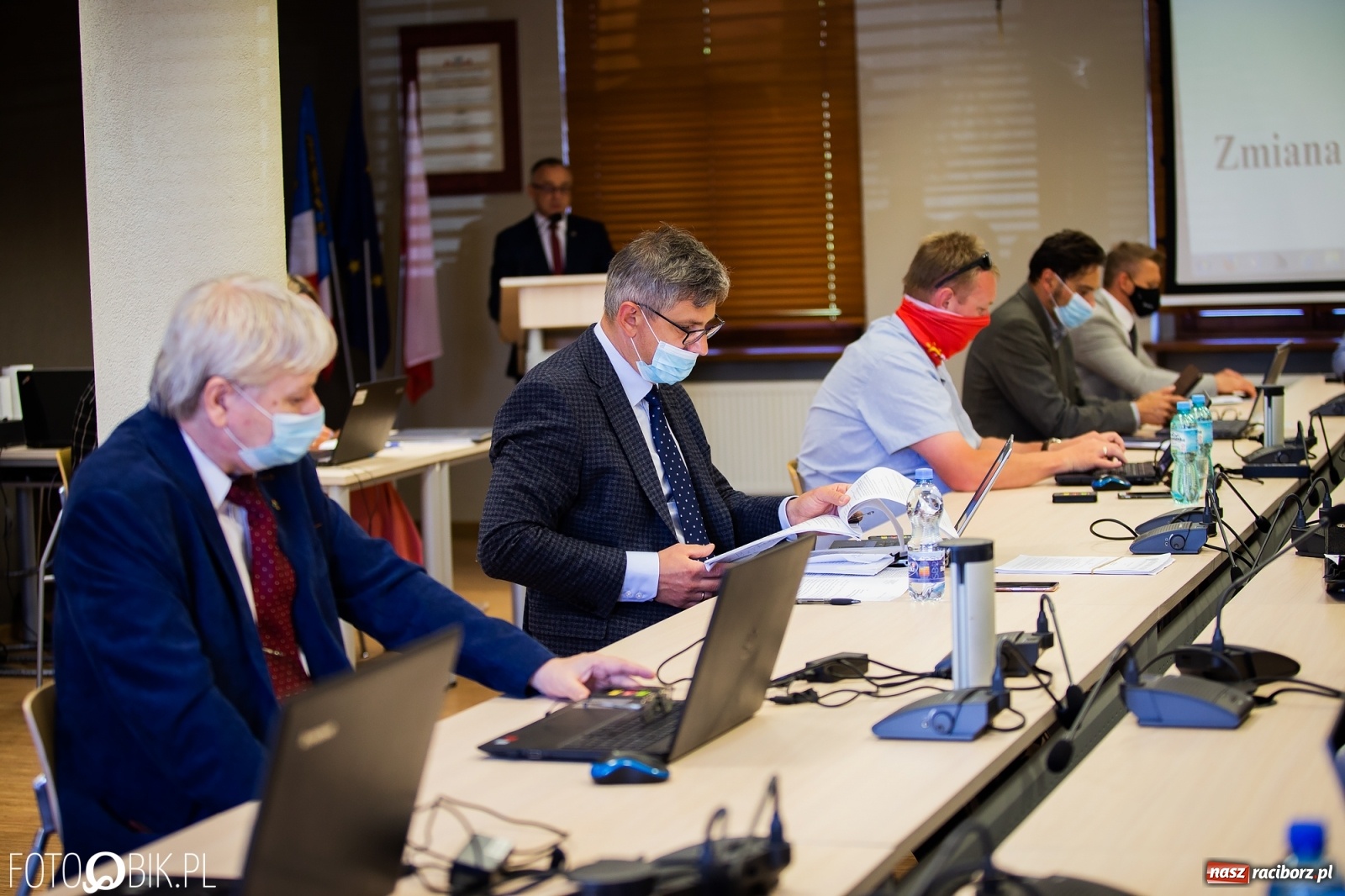 Zdjęcie w galerii na portalu naszraciborz.pl: Miód i dziegieć. Starosta z wotum zaufania od radnych  wiadomości z regionu