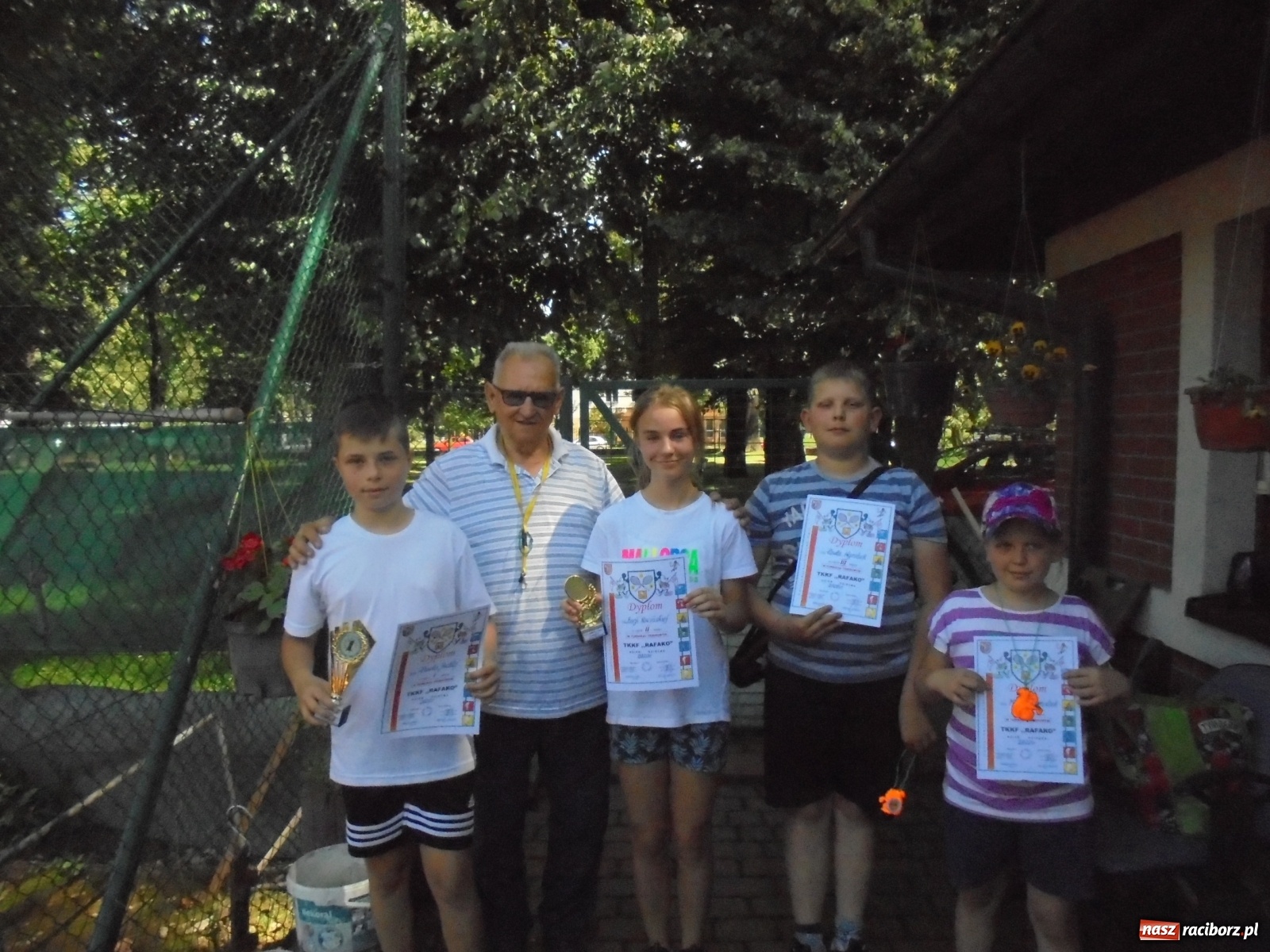 Zdjęcie w galerii na portalu naszraciborz.pl: Dokończono tenisowe zmagania z okazji Dnia Dziecka wiadomości z regionu