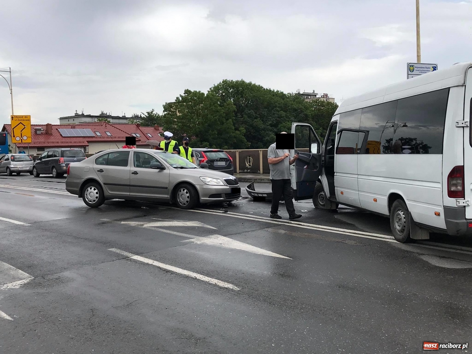 Zdjęcie w galerii na portalu naszraciborz.pl: Policja podała przyczyny zderzenia na moście Zamkowym [FOTO] wiadomości z regionu