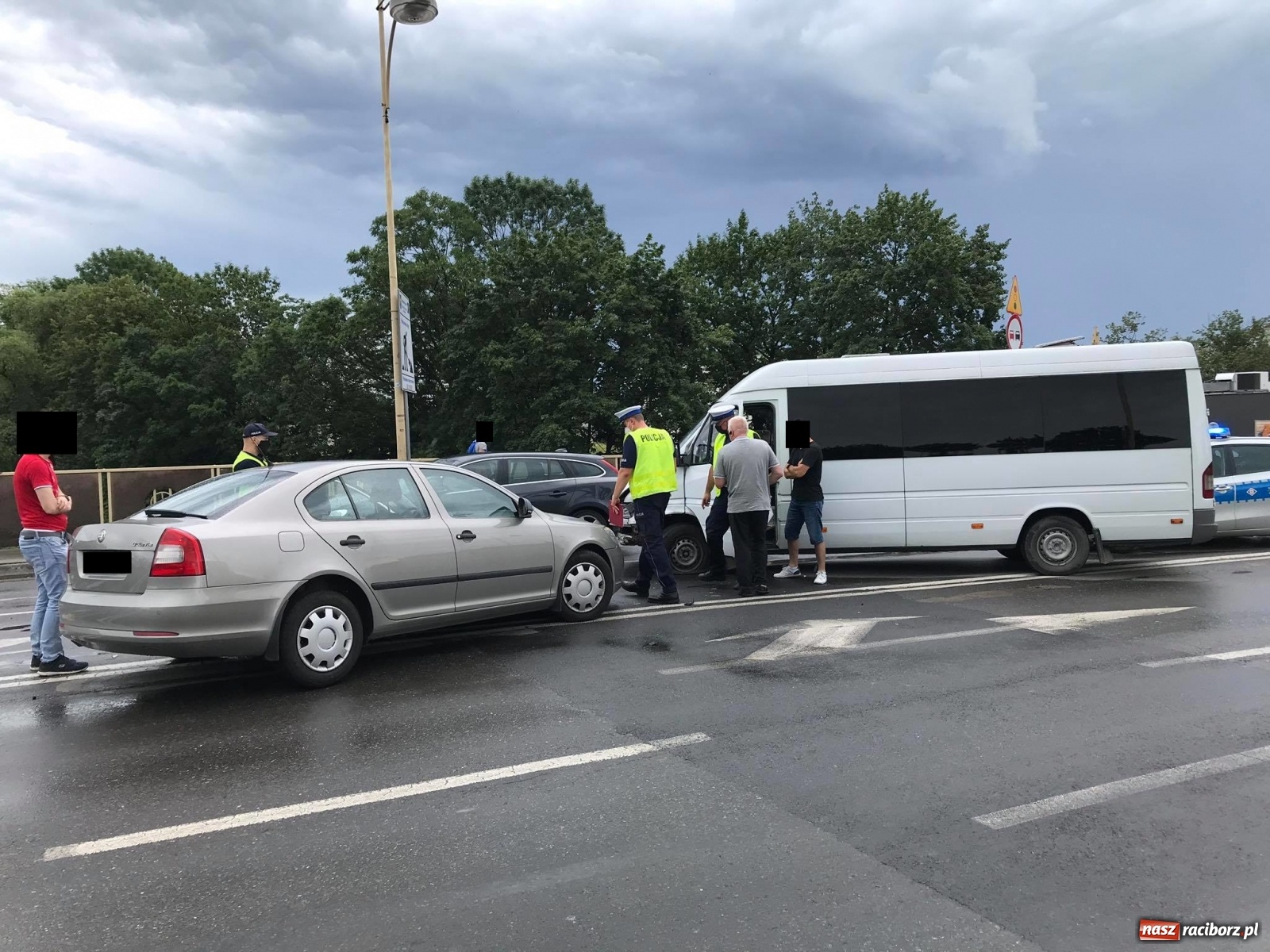 Zdjęcie w galerii na portalu naszraciborz.pl: Policja podała przyczyny zderzenia na moście Zamkowym [FOTO] wiadomości z regionu