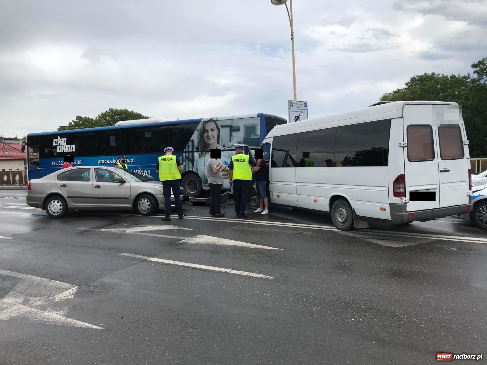 Zdjęcie w galerii na portalu naszraciborz.pl: Policja podała przyczyny zderzenia na moście Zamkowym [FOTO] wiadomości z regionu