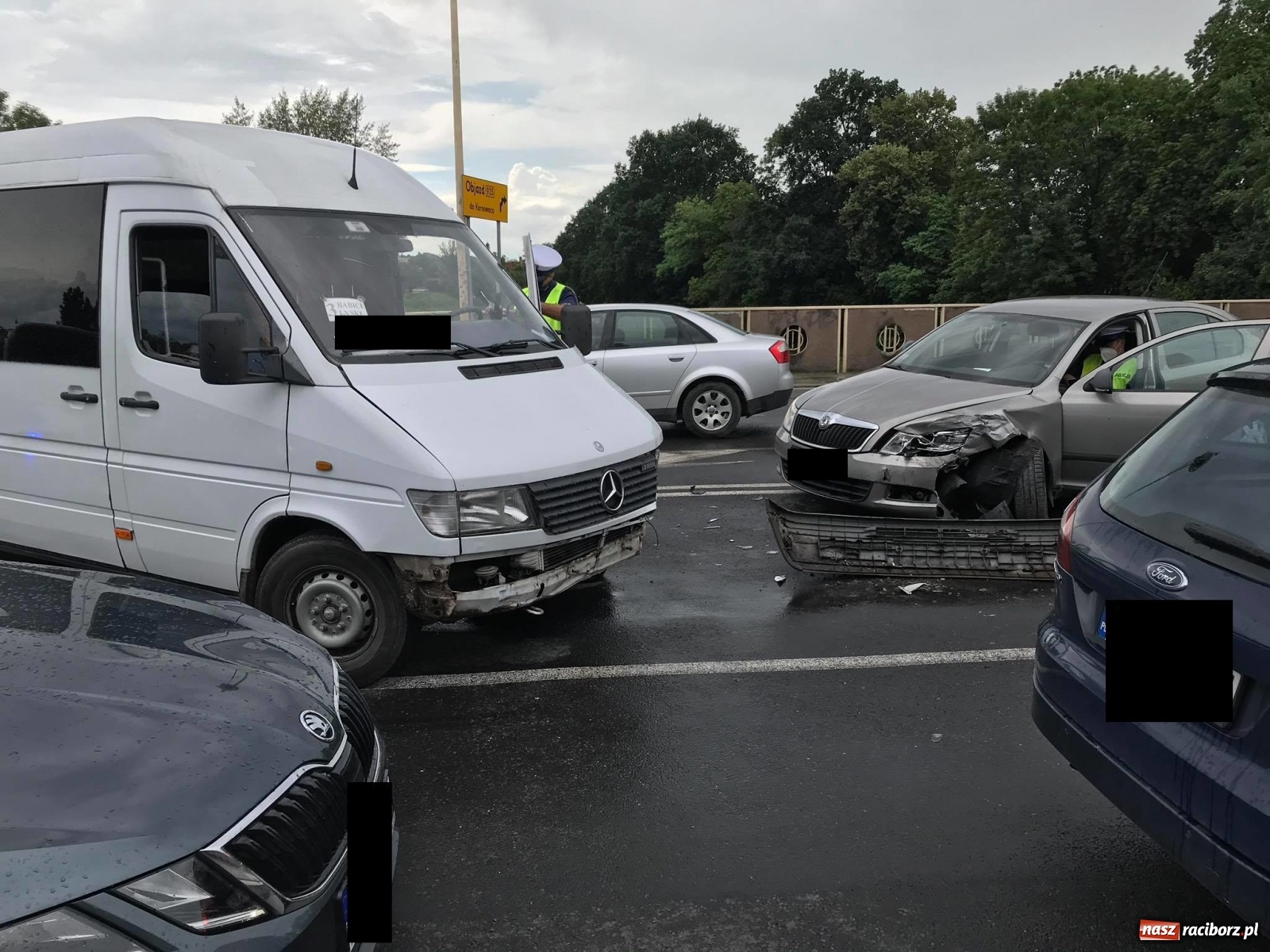 Zdjęcie w galerii na portalu naszraciborz.pl: Policja podała przyczyny zderzenia na moście Zamkowym [FOTO] wiadomości z regionu