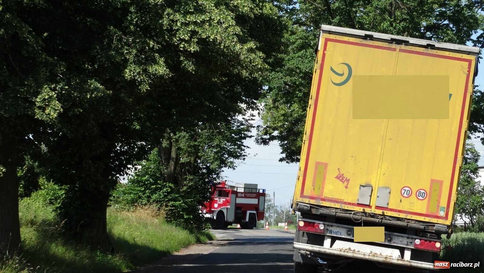 Zdjęcie w galerii na portalu naszraciborz.pl: Długa w Łańcach dziurawa jak ser szwajcarski  wiadomości z regionu