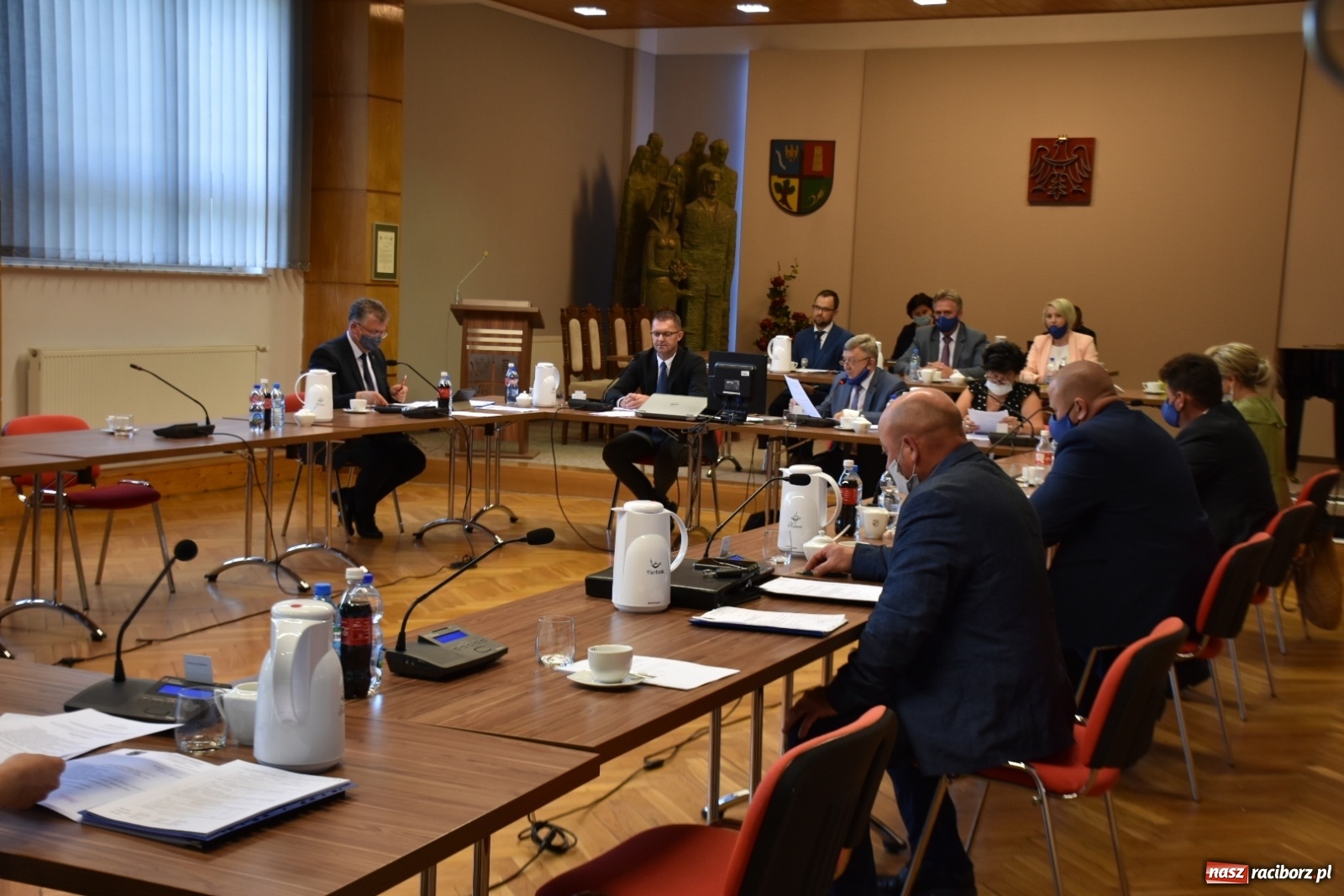 Zdjęcie w galerii na portalu naszraciborz.pl: Wójt gminy Krzyżanowice z wotum zaufania i absolutorium wiadomości z regionu