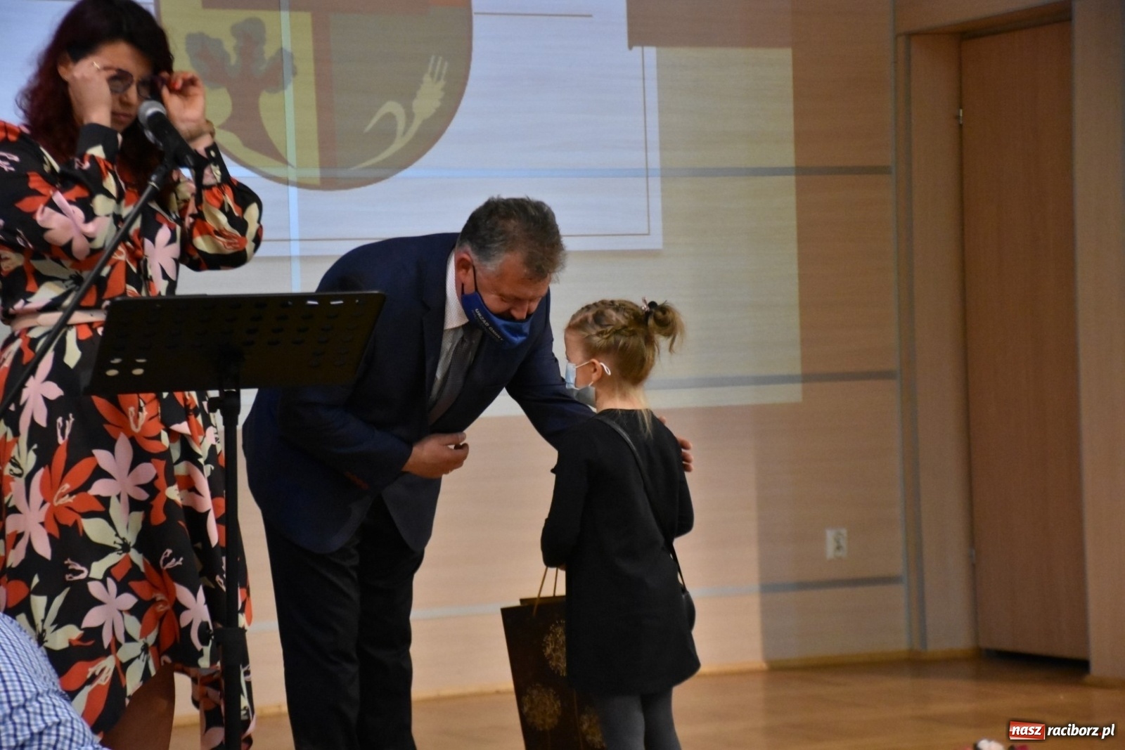 Zdjęcie w galerii na portalu naszraciborz.pl: Wybitni uczniowie gminy Krzyżanowice nagrodzeni [FOTO] wiadomości z regionu