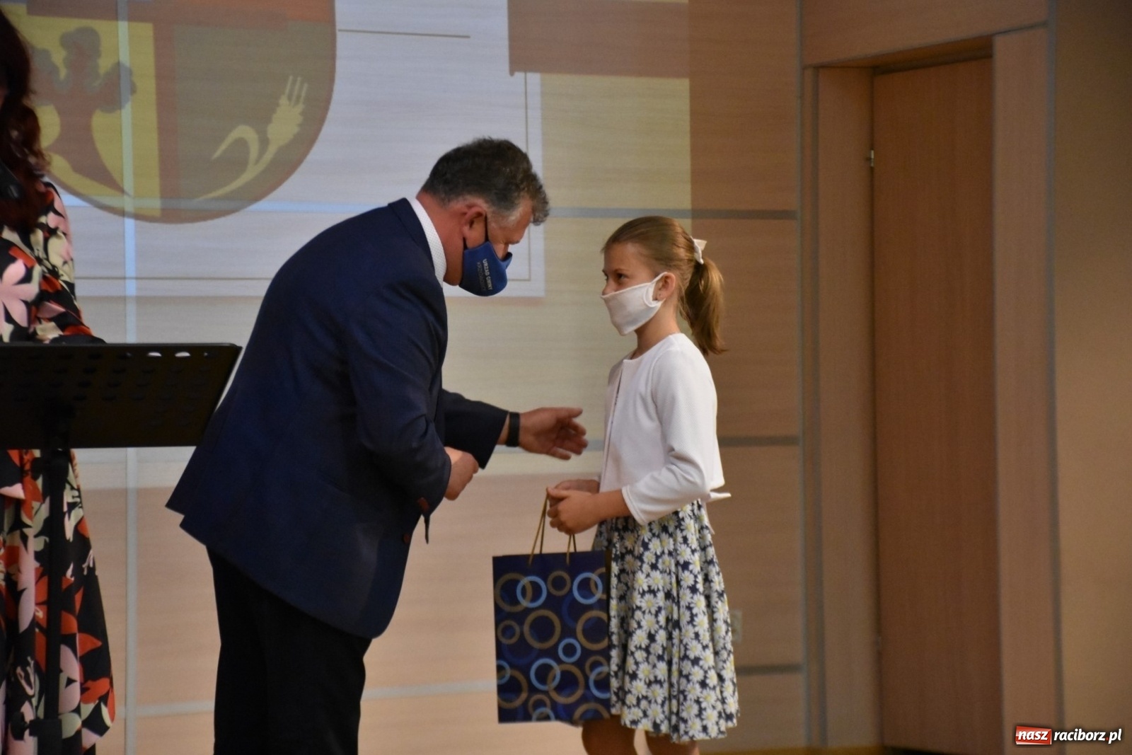 Zdjęcie w galerii na portalu naszraciborz.pl: Wybitni uczniowie gminy Krzyżanowice nagrodzeni [FOTO] wiadomości z regionu