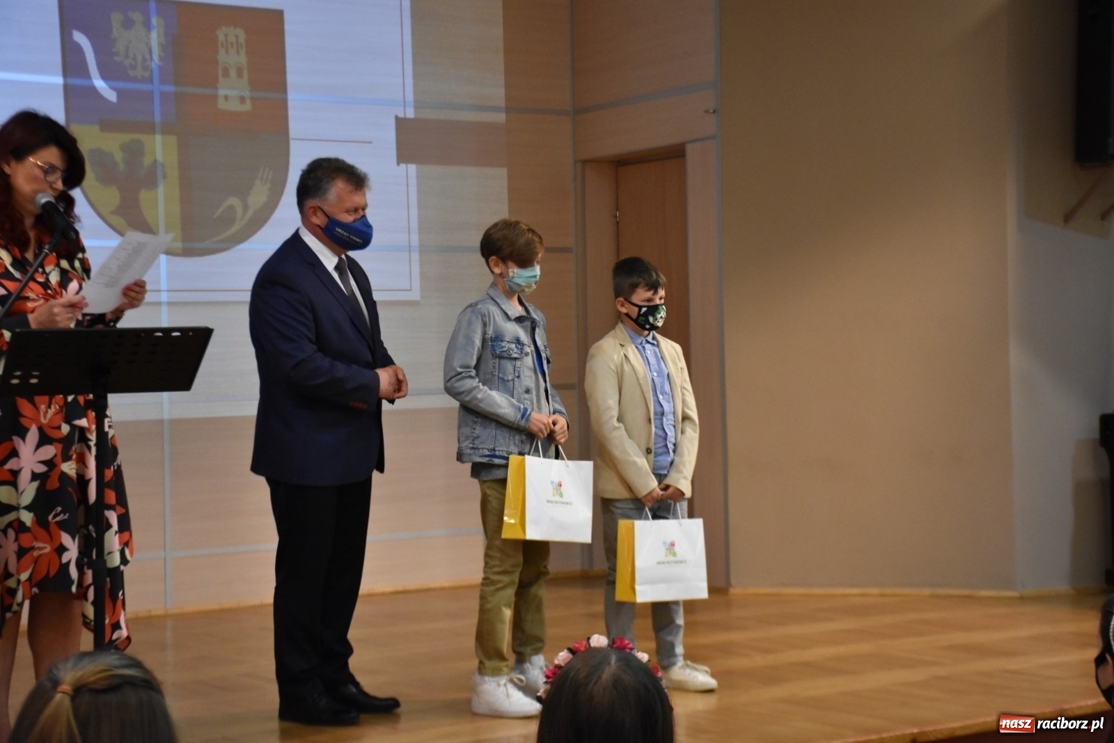 Zdjęcie w galerii na portalu naszraciborz.pl: Wybitni uczniowie gminy Krzyżanowice nagrodzeni [FOTO] wiadomości z regionu