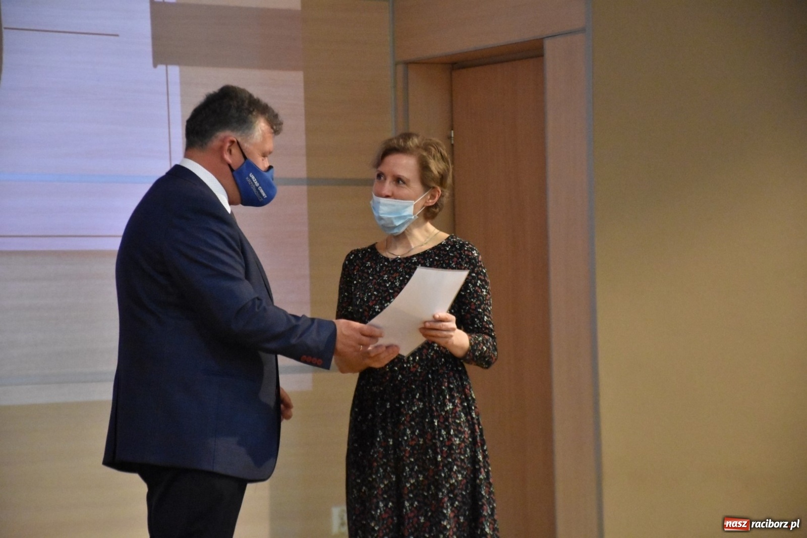 Zdjęcie w galerii na portalu naszraciborz.pl: Wybitni uczniowie gminy Krzyżanowice nagrodzeni [FOTO] wiadomości z regionu