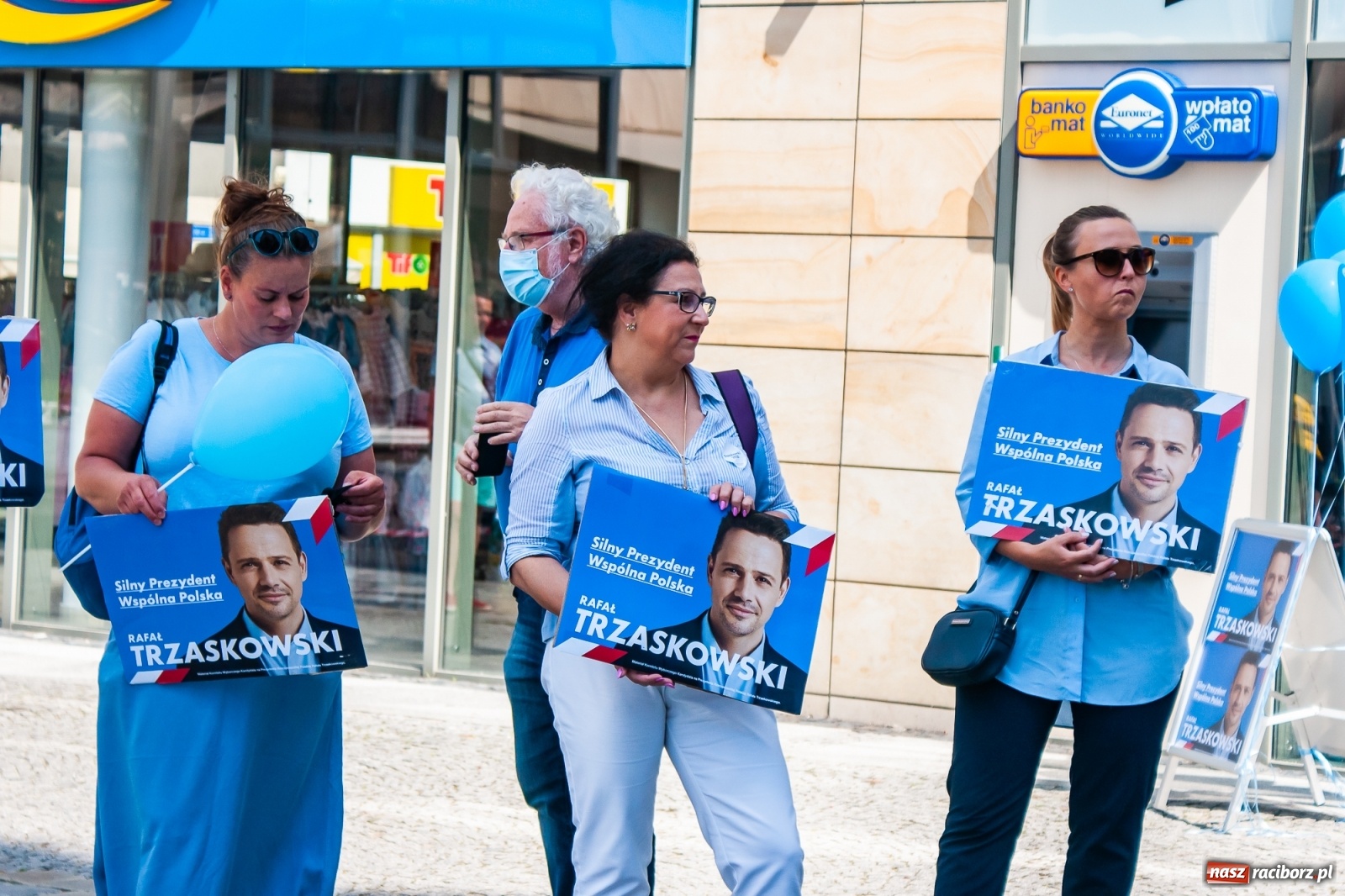 Zdjęcie w galerii na portalu naszraciborz.pl: Raciborskie środowisko PO zachęcało do głosowania na Rafała Trzaskowskiego [FOTO i WIDEO] wiadomości z regionu