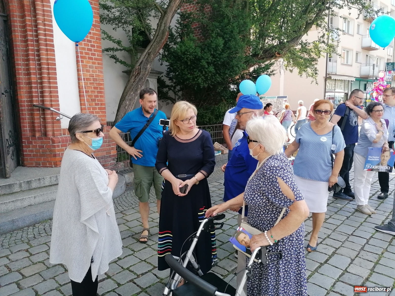 Zdjęcie w galerii na portalu naszraciborz.pl: Raciborskie środowisko PO zachęcało do głosowania na Rafała Trzaskowskiego [FOTO i WIDEO] wiadomości z regionu