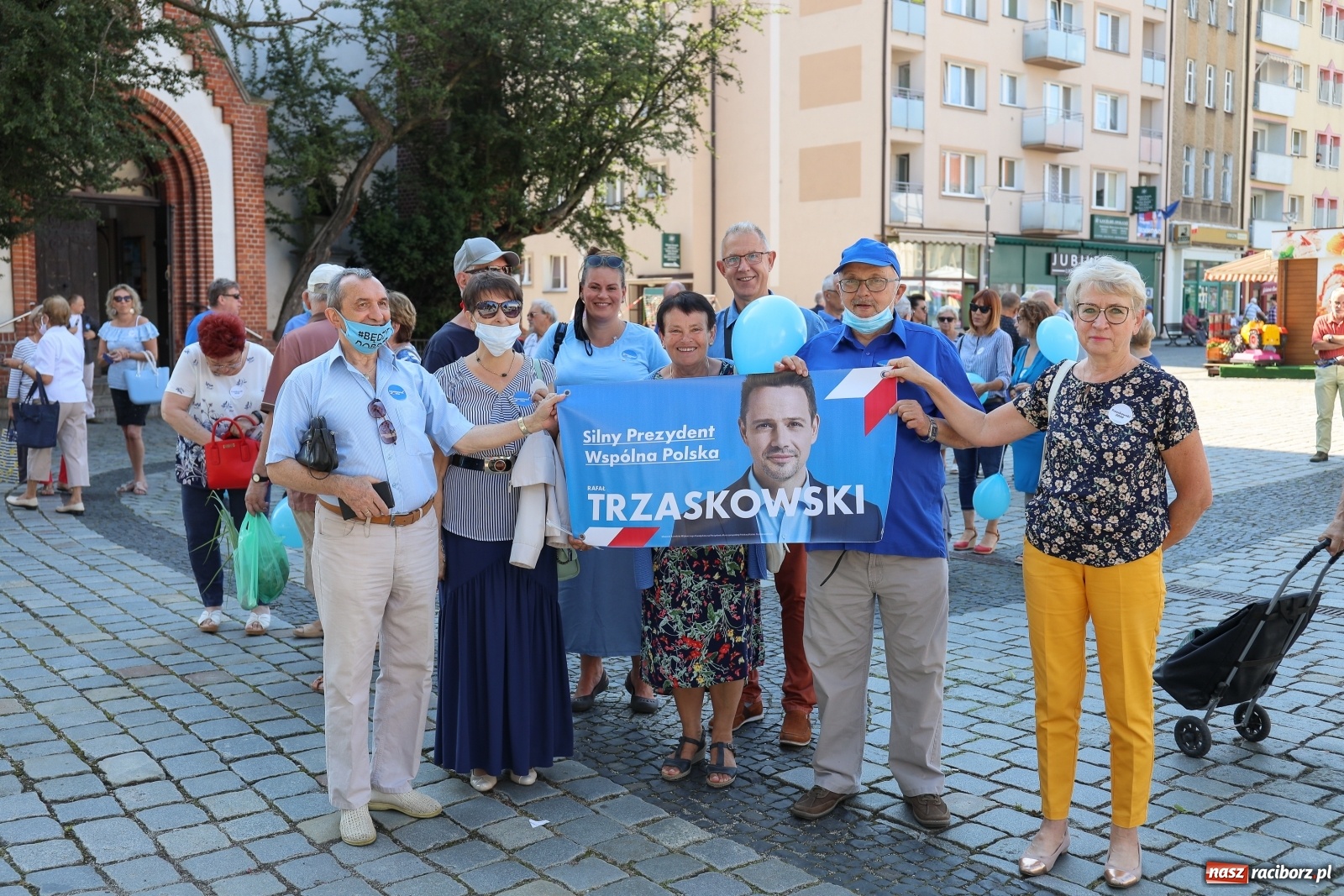 Zdjęcie w galerii na portalu naszraciborz.pl: Raciborskie środowisko PO zachęcało do głosowania na Rafała Trzaskowskiego [FOTO i WIDEO] wiadomości z regionu