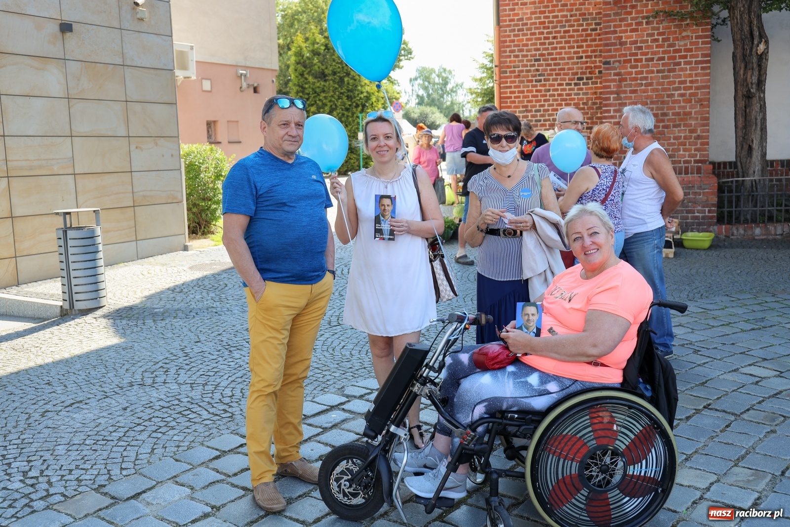 Zdjęcie w galerii na portalu naszraciborz.pl: Raciborskie środowisko PO zachęcało do głosowania na Rafała Trzaskowskiego [FOTO i WIDEO] wiadomości z regionu