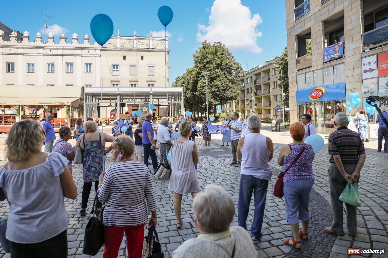 Zdjęcie w galerii na portalu naszraciborz.pl: Raciborskie środowisko PO zachęcało do głosowania na Rafała Trzaskowskiego [FOTO i WIDEO] wiadomości z regionu