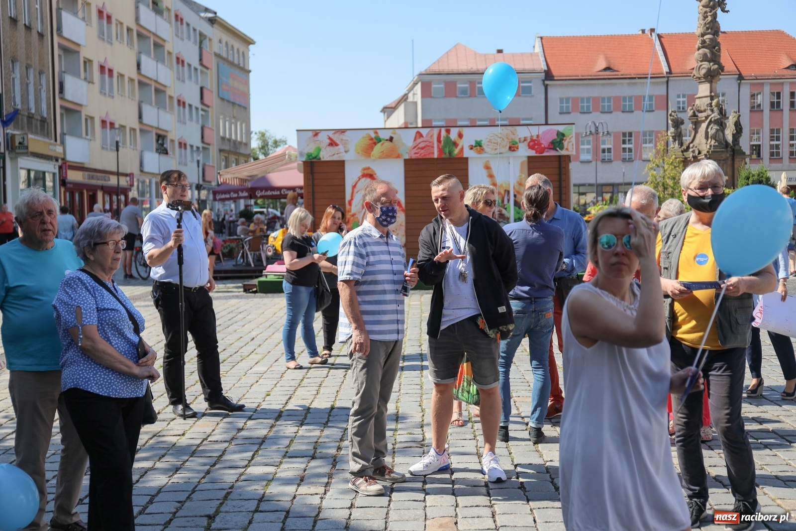 Zdjęcie w galerii na portalu naszraciborz.pl: Raciborskie środowisko PO zachęcało do głosowania na Rafała Trzaskowskiego [FOTO i WIDEO] wiadomości z regionu