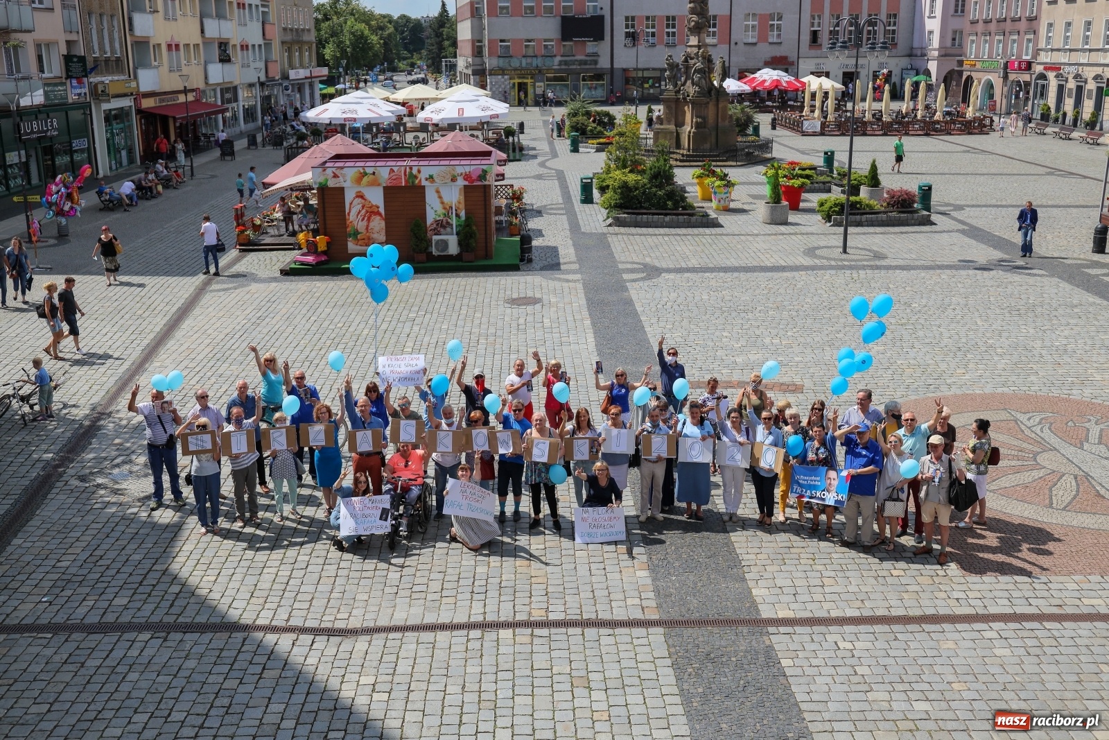 Zdjęcie w galerii na portalu naszraciborz.pl: Raciborskie środowisko PO zachęcało do głosowania na Rafała Trzaskowskiego [FOTO i WIDEO] wiadomości z regionu