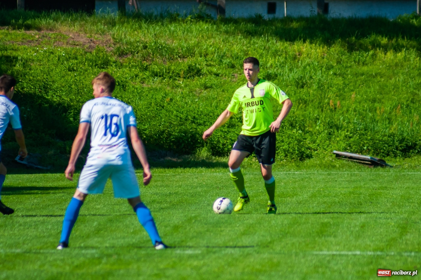 Zdjęcie w galerii na portalu naszraciborz.pl: Efekt nowej miotły zadziałał. Wygrana Unii pod wodzą nowego trenera [FOTO i WIDEO] wiadomości z regionu